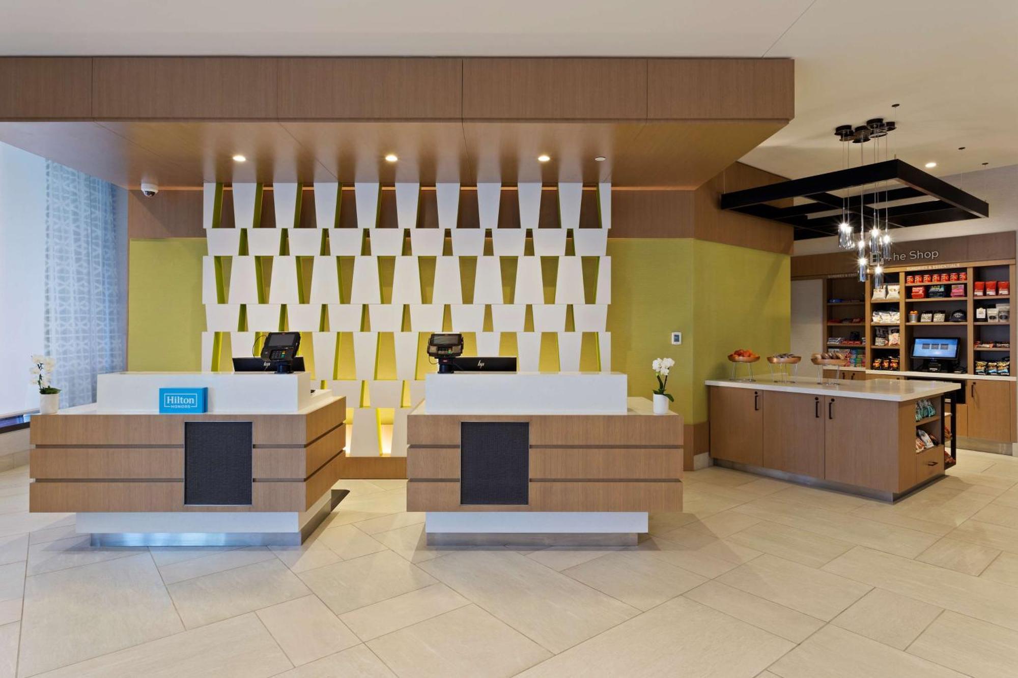 Hilton Garden Inn Boston Brookline, Ma Exterior photo