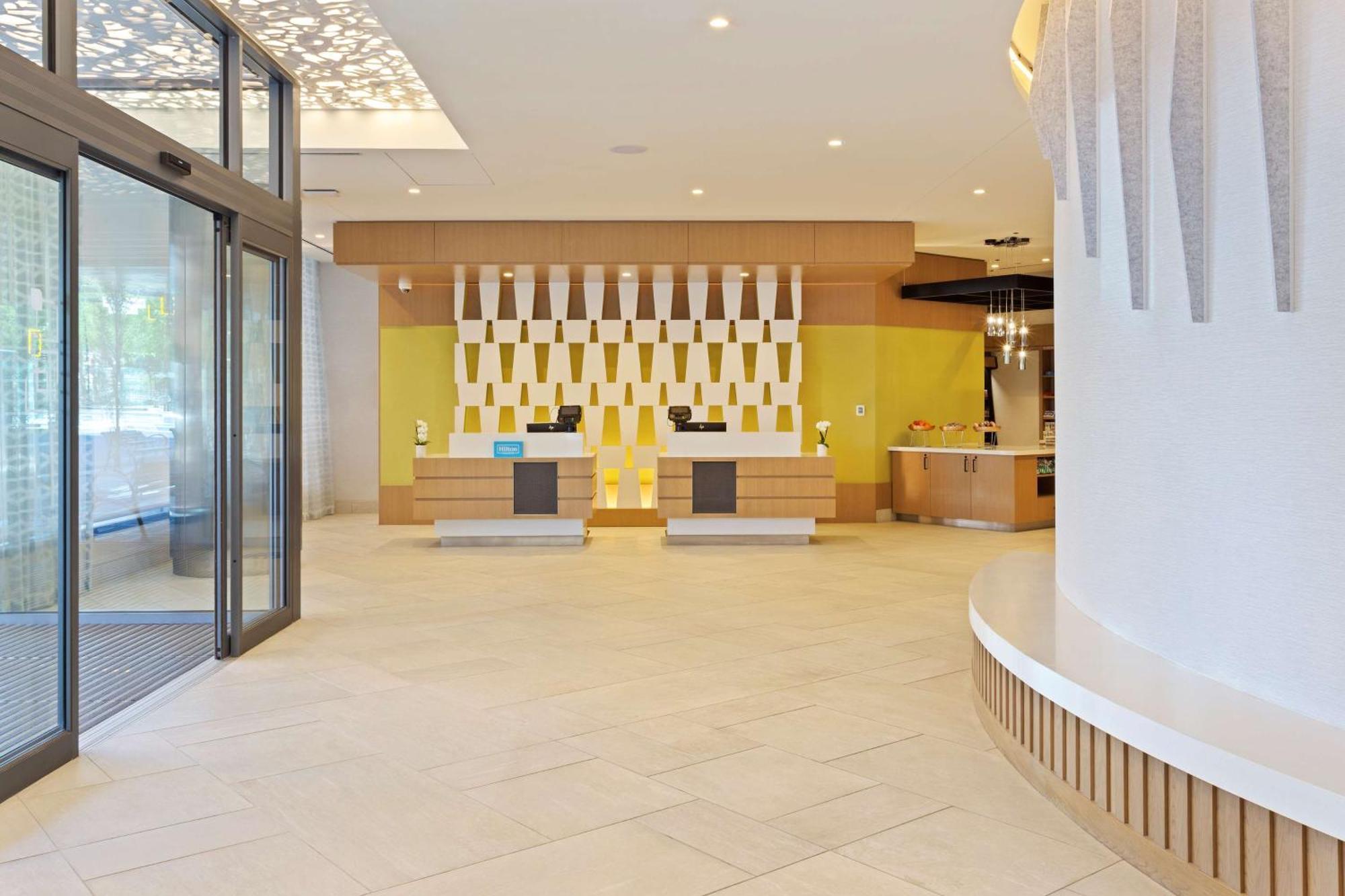 Hilton Garden Inn Boston Brookline, Ma Exterior photo
